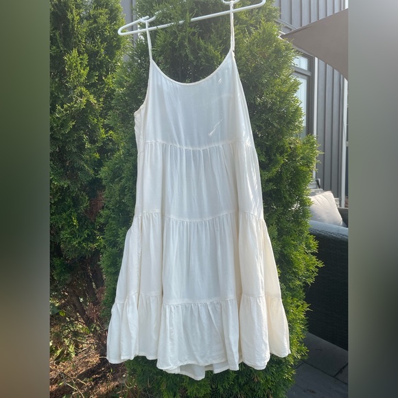 Slip open back summer dress! - Picture 2 of 6